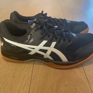 BRAND NEW! Asics Gel-Rocket 9 Women's Sneakers Black/White. Size US 8.5